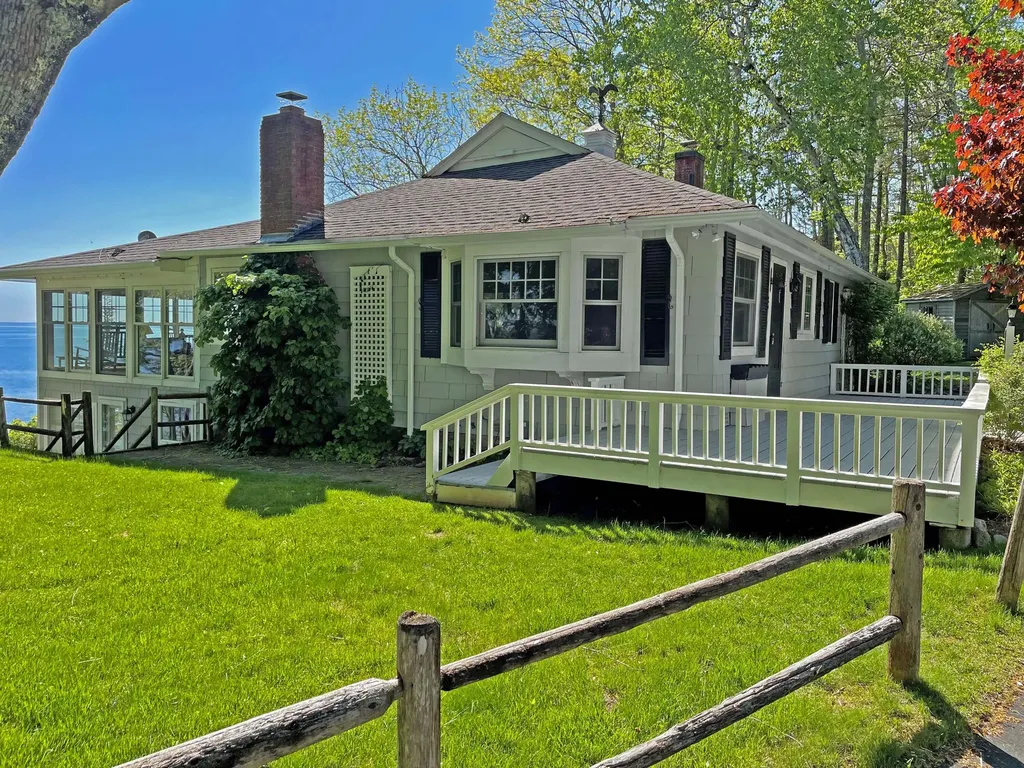 137 Bay View Drive Bar Harbor ME 04609