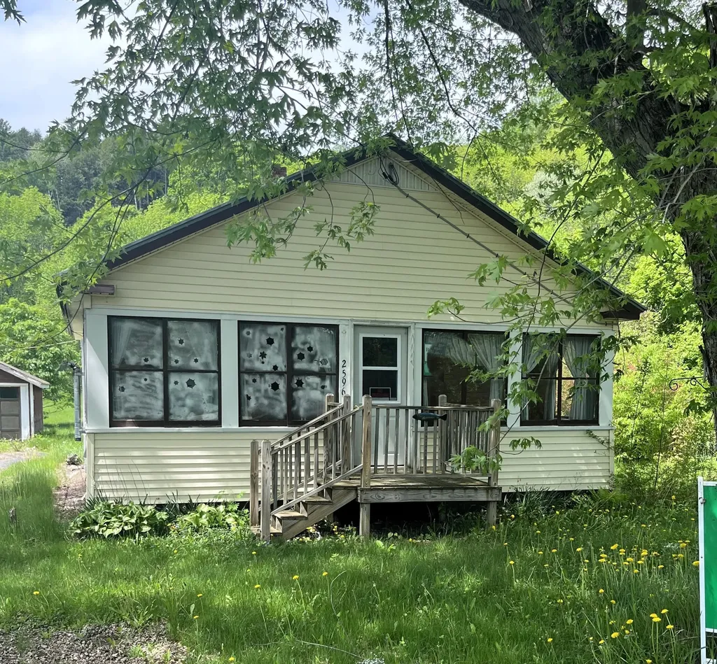 2596 Kennebec River Road Concord Twp ME 04920