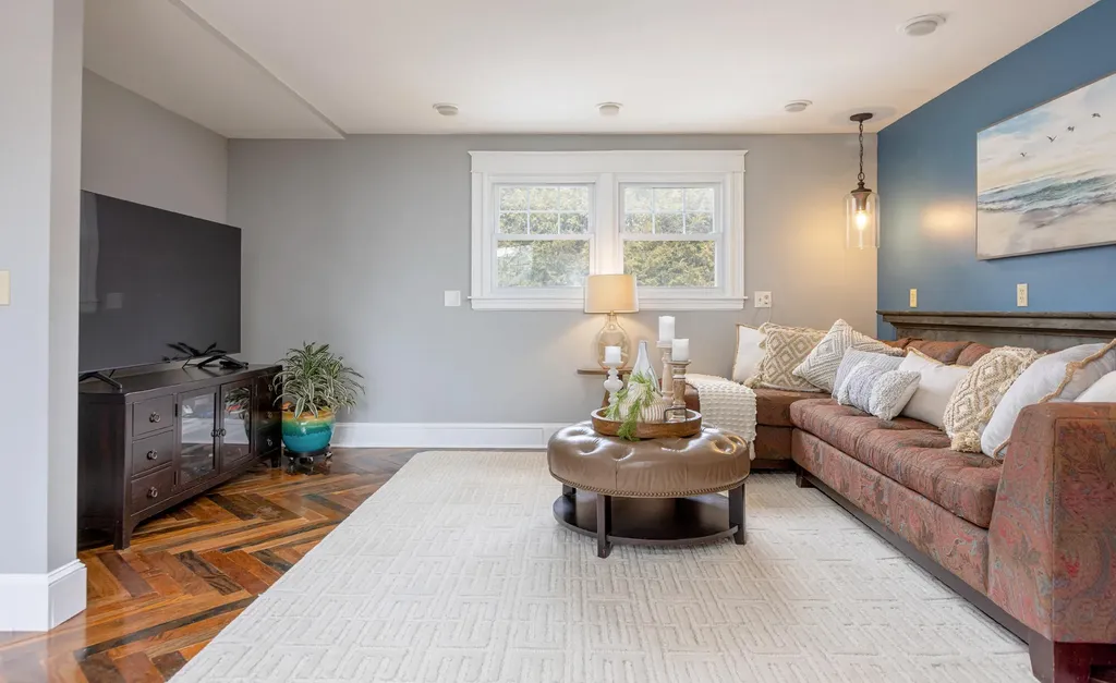 2 Hammond Road Falmouth ME 04105