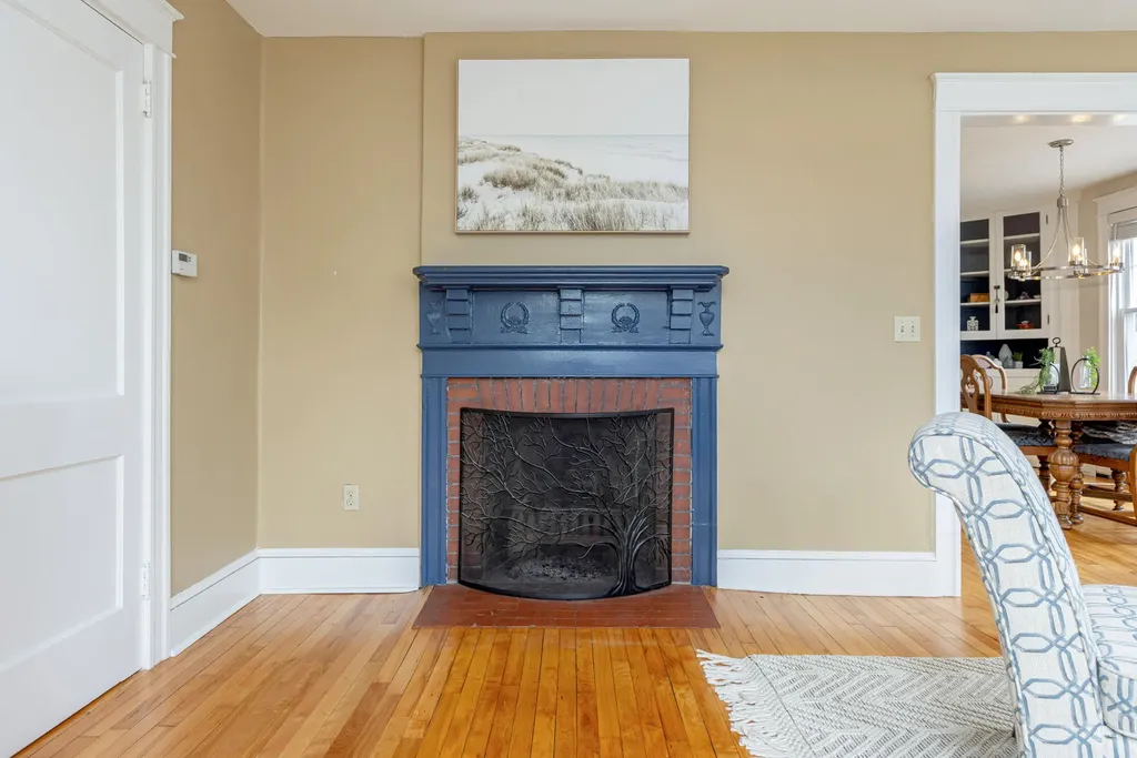 2 Hammond Road Falmouth ME 04105