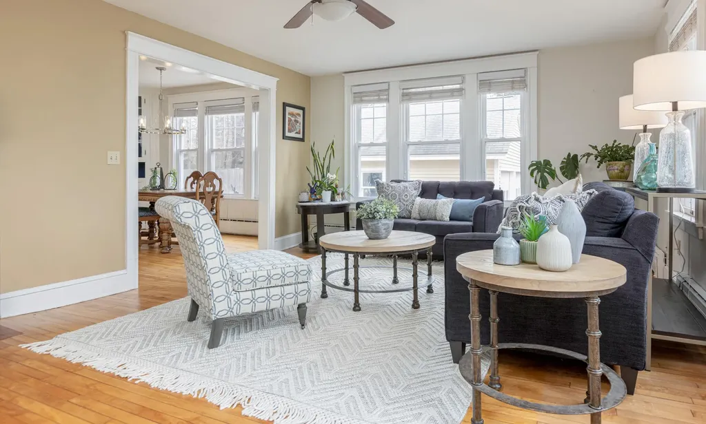 2 Hammond Road Falmouth ME 04105