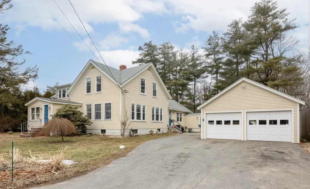 2 Hammond Road Falmouth ME 04105