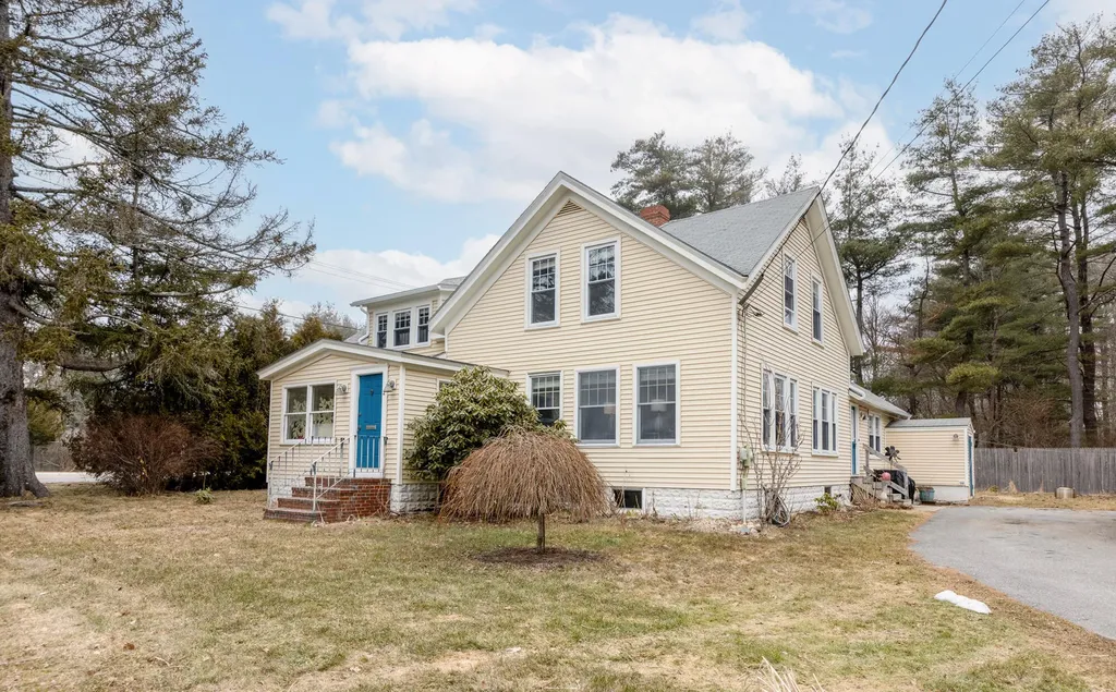 2 Hammond Road Falmouth ME 04105