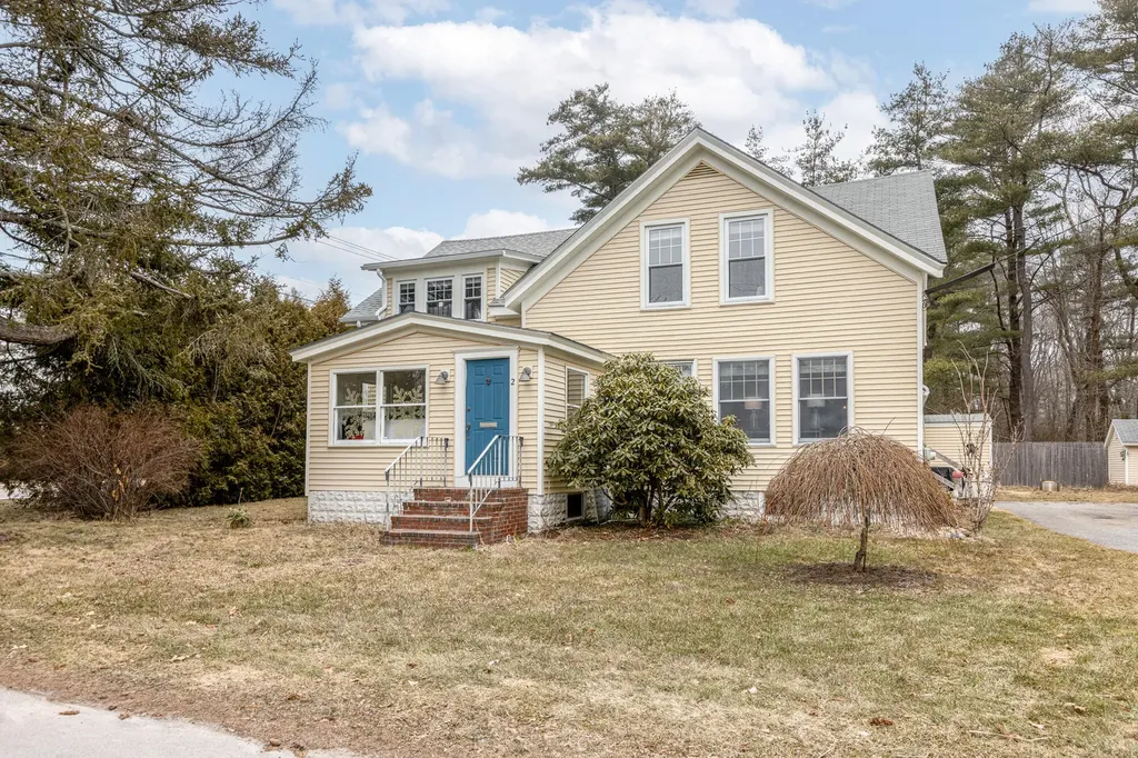 2 Hammond Road Falmouth ME 04105