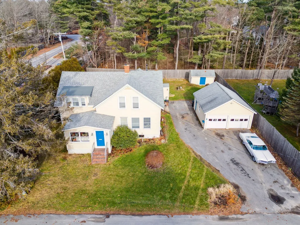 2 Hammond Road Falmouth ME 04105
