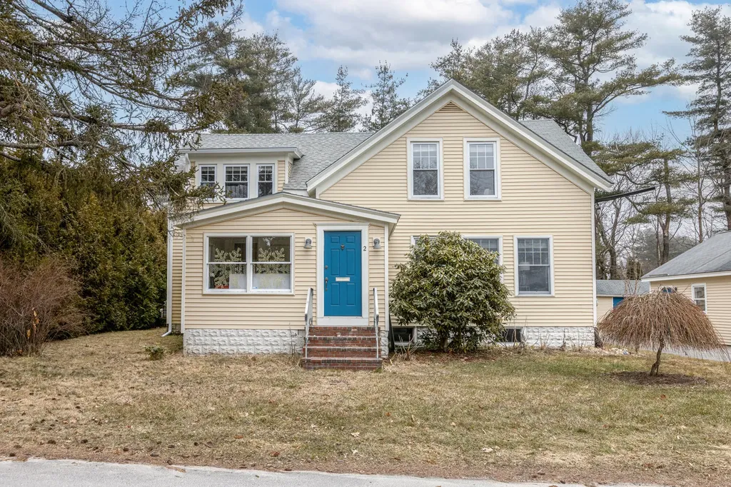 2 Hammond Road Falmouth ME 04105