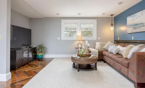 2 Hammond Road Falmouth ME 04105