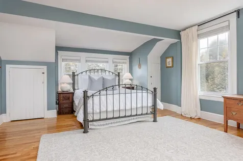 2 Hammond Road Falmouth ME 04105