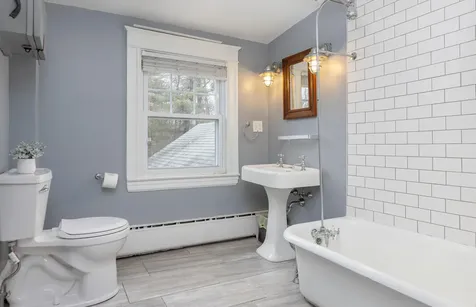 2 Hammond Road Falmouth ME 04105