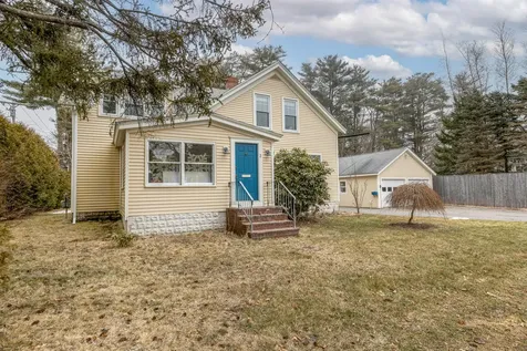 2 Hammond Road Falmouth ME 04105