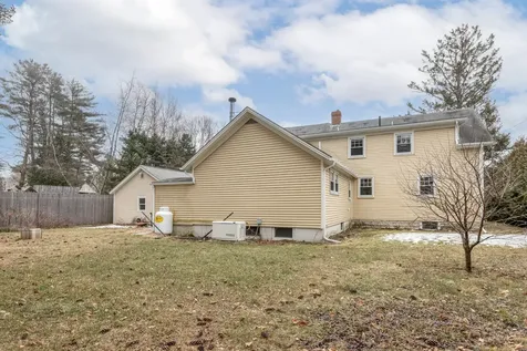 2 Hammond Road Falmouth ME 04105