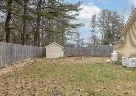 2 Hammond Road Falmouth ME 04105