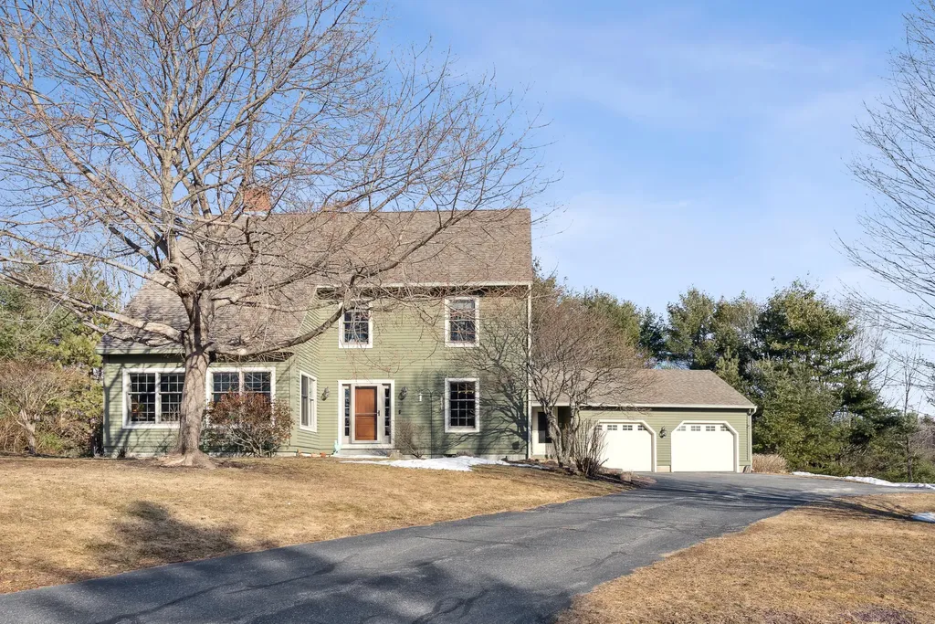 28 Settlers Way Gorham ME 04038