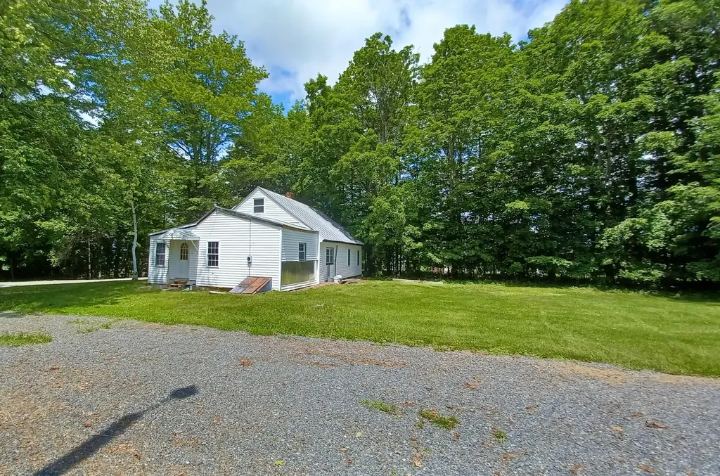 423 Ridge Road Fairfield ME 04937