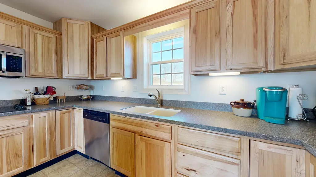 48 Lubear Way Auburn ME 04210