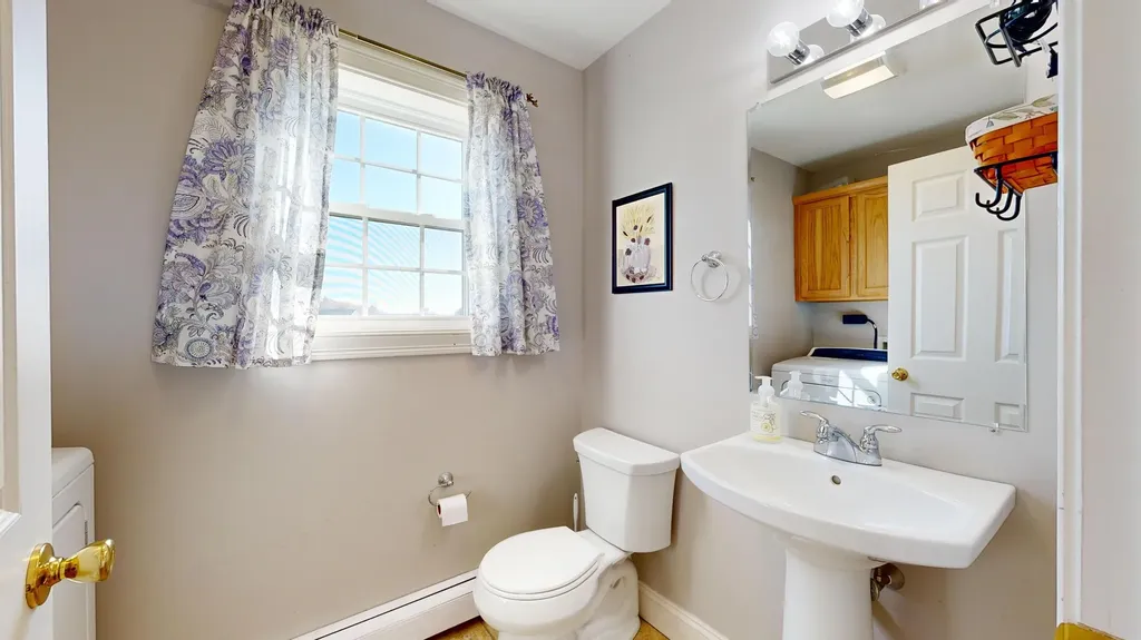 48 Lubear Way Auburn ME 04210