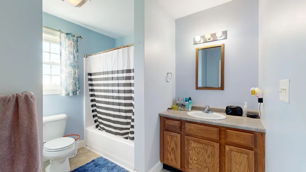 48 Lubear Way Auburn ME 04210