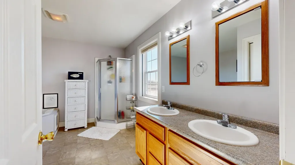 48 Lubear Way Auburn ME 04210