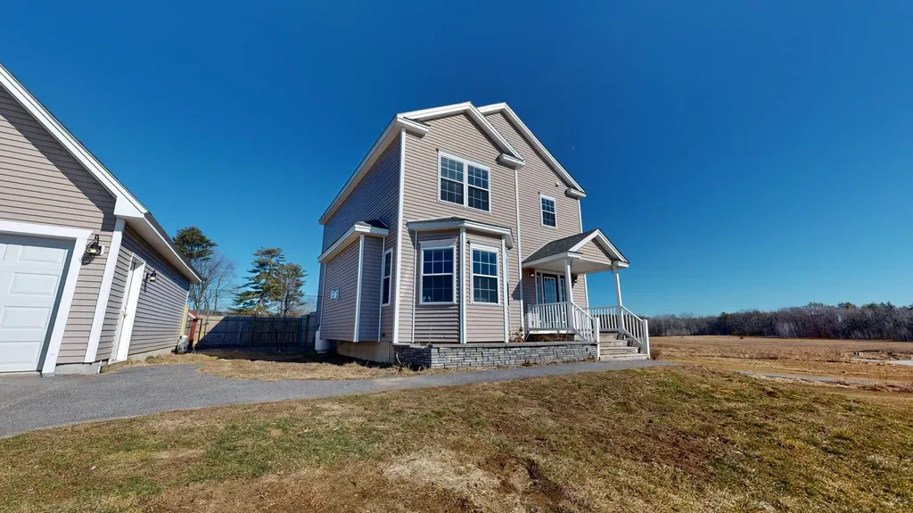 48 Lubear Way Auburn ME 04210