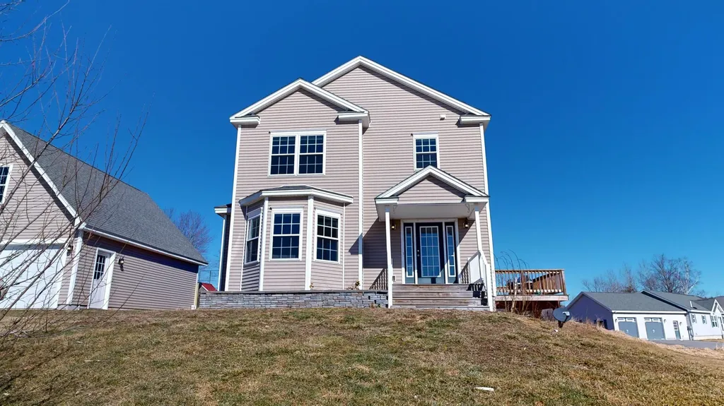 48 Lubear Way Auburn ME 04210