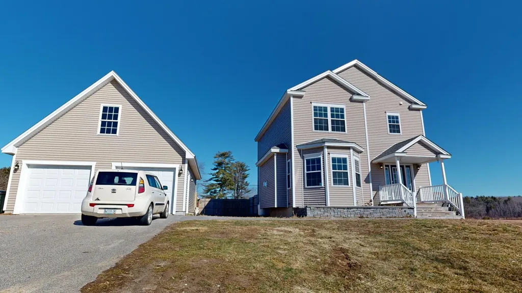48 Lubear Way Auburn ME 04210