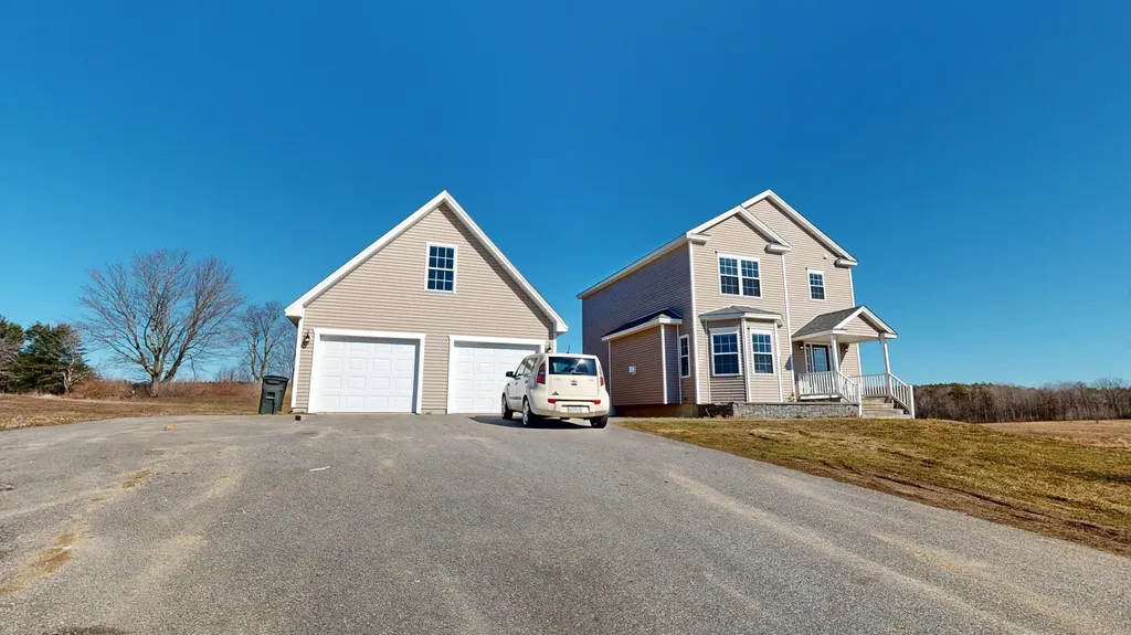 48 Lubear Way Auburn ME 04210