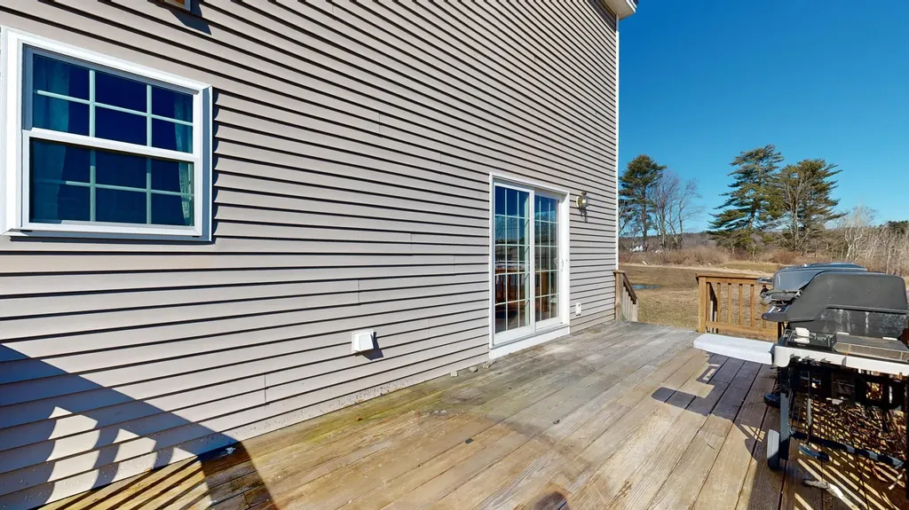 48 Lubear Way Auburn ME 04210