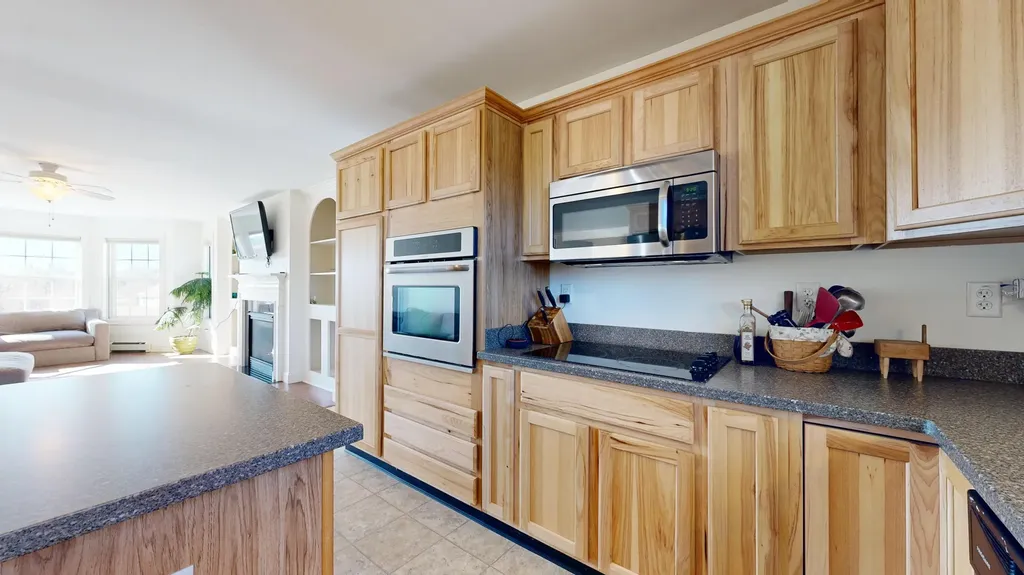 48 Lubear Way Auburn ME 04210