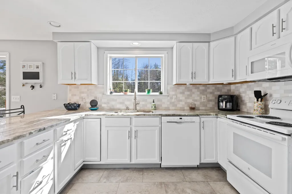 25 Truman Road Gorham ME 04038