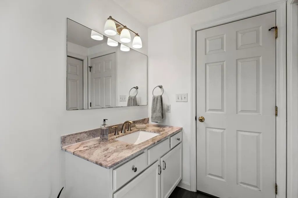25 Truman Road Gorham ME 04038