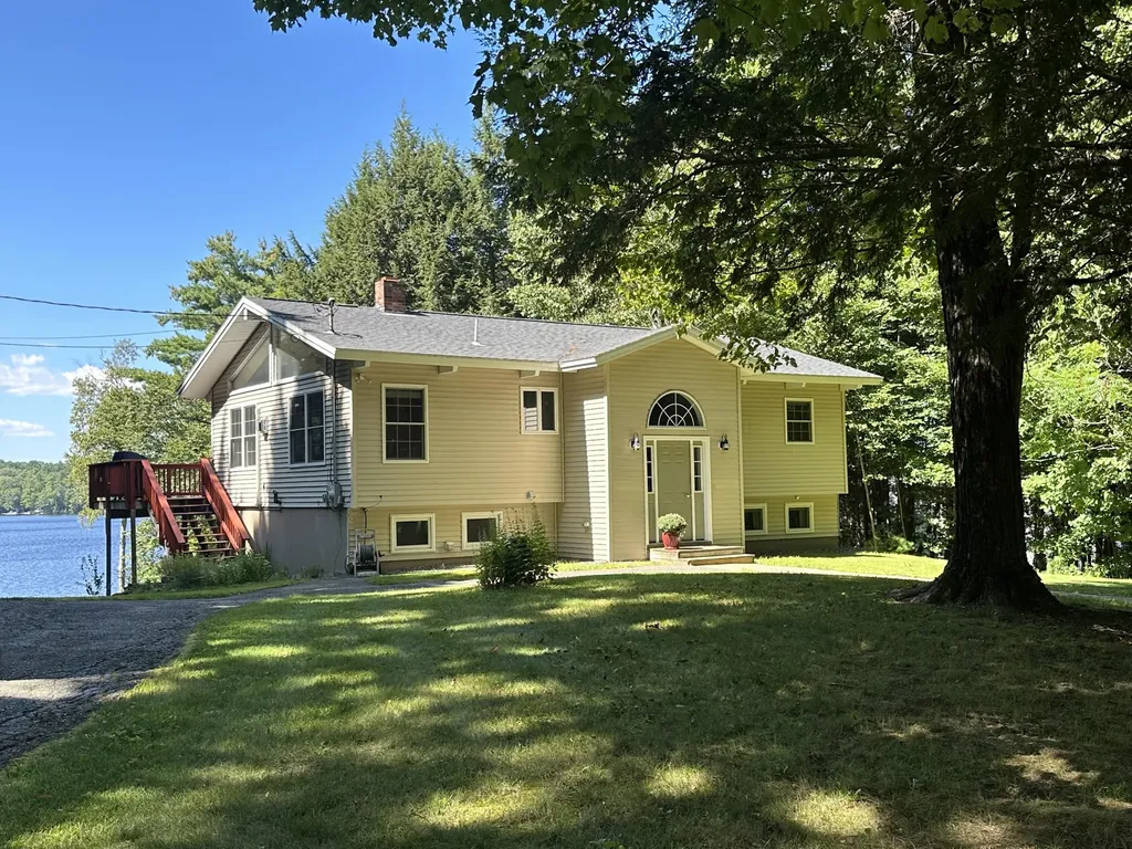 37 Gardenia Lane Sidney ME 04330
