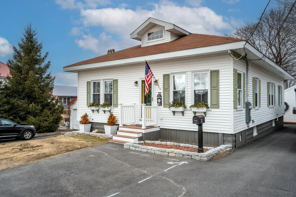 22 Amherst Street Biddeford ME 04005