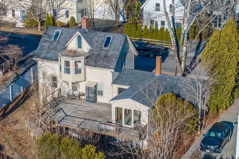 33 Sea Street Camden ME 04843