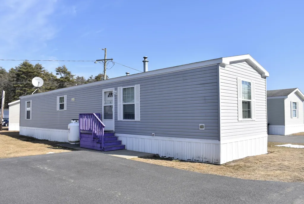 36 Scarponi Drive Brunswick ME 04011