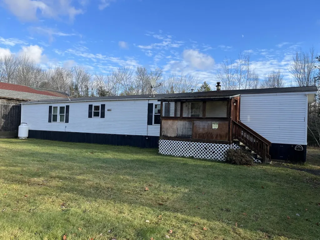 8 Rabbit Town Road Franklin ME 04634