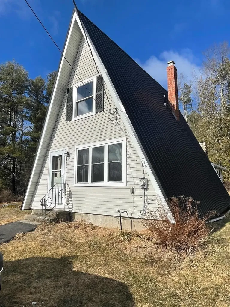 216 Bowdoinham Road Sabattus ME 04280