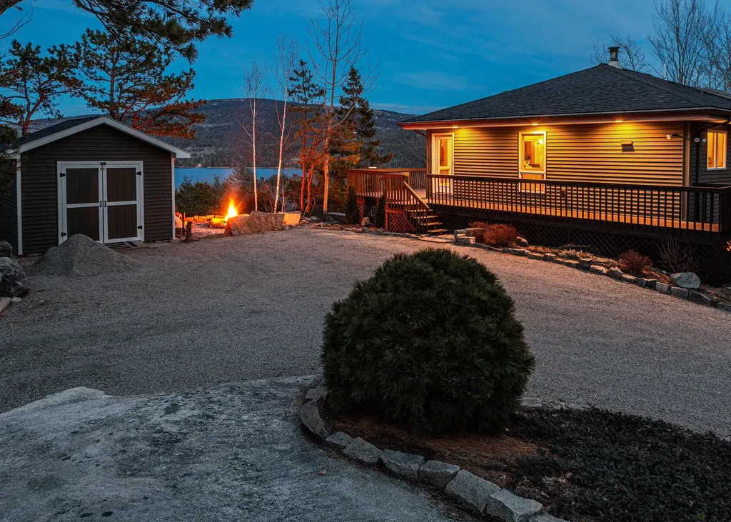16 Pine Ledge Lane Mount Desert ME 04660