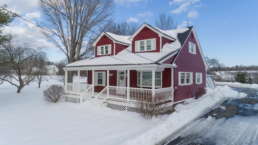 2893 W River Road Sidney ME 04330