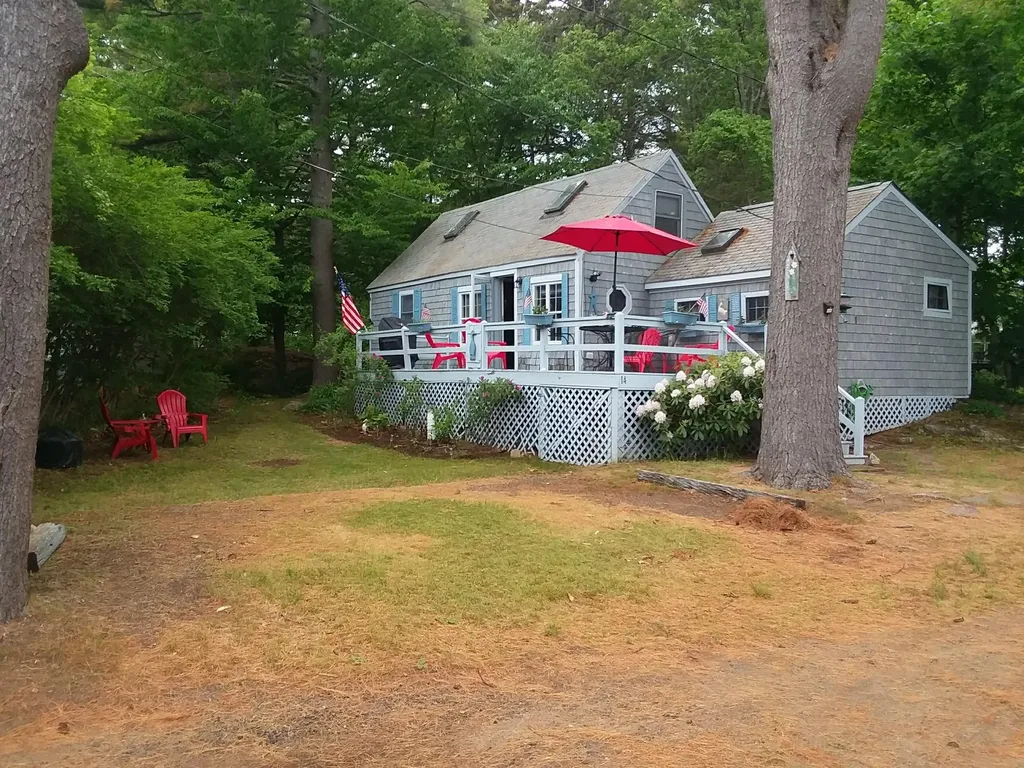 14 Weston Avenue York ME 03909