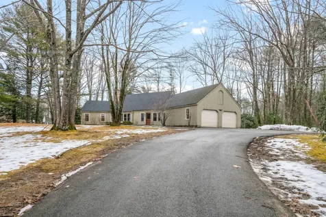 4 Woodhaven Drive Kennebunk ME 04043