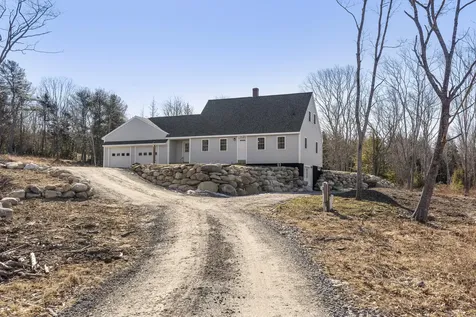 6 Jack's Lane Bristol ME 04554