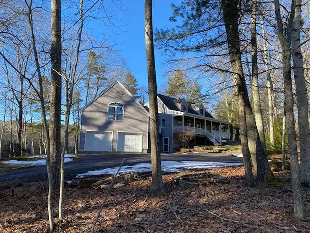 279 Indian Point Road Georgetown ME 04548