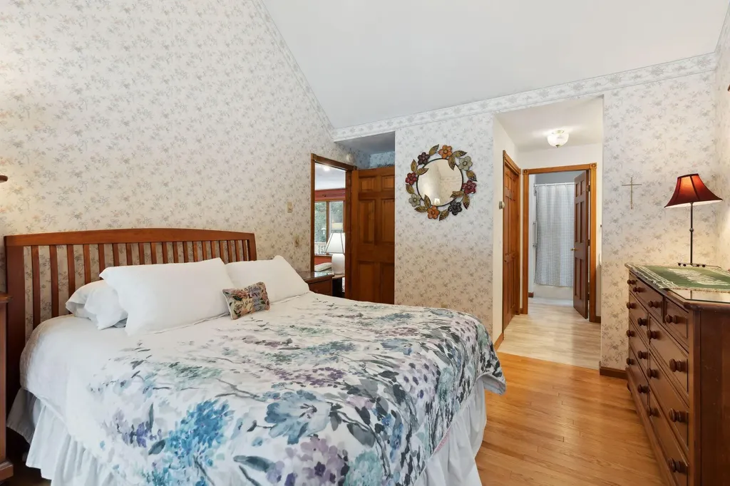 28 Coombs Road Topsham ME 04086