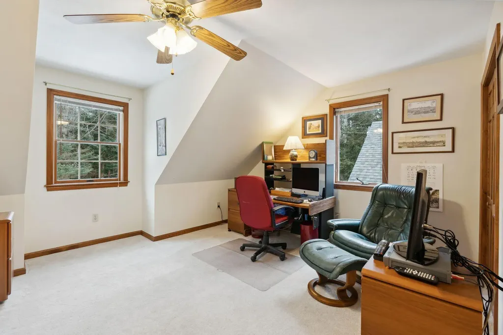 28 Coombs Road Topsham ME 04086