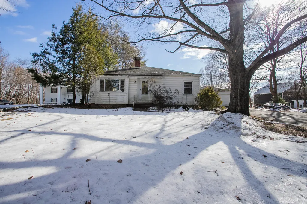 342 Main Street Orono ME 04473