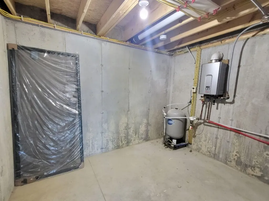 40 Hill Top Road Chesterville ME 04938