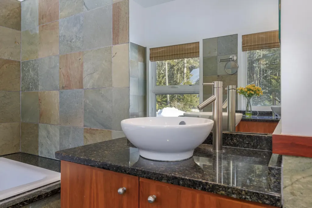 51 Fox Lane Brooklin ME 04616