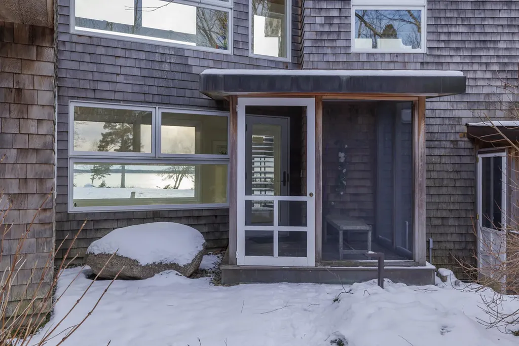 51 Fox Lane Brooklin ME 04616