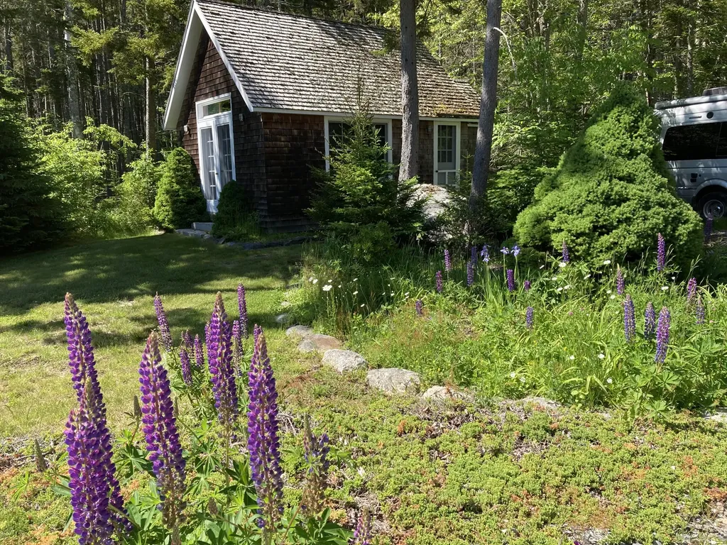 51 Fox Lane Brooklin ME 04616