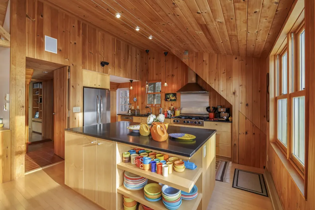 51 Fox Lane Brooklin ME 04616